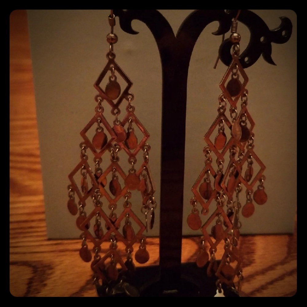 🌞Laila Rowe earrings🌞 3/$18